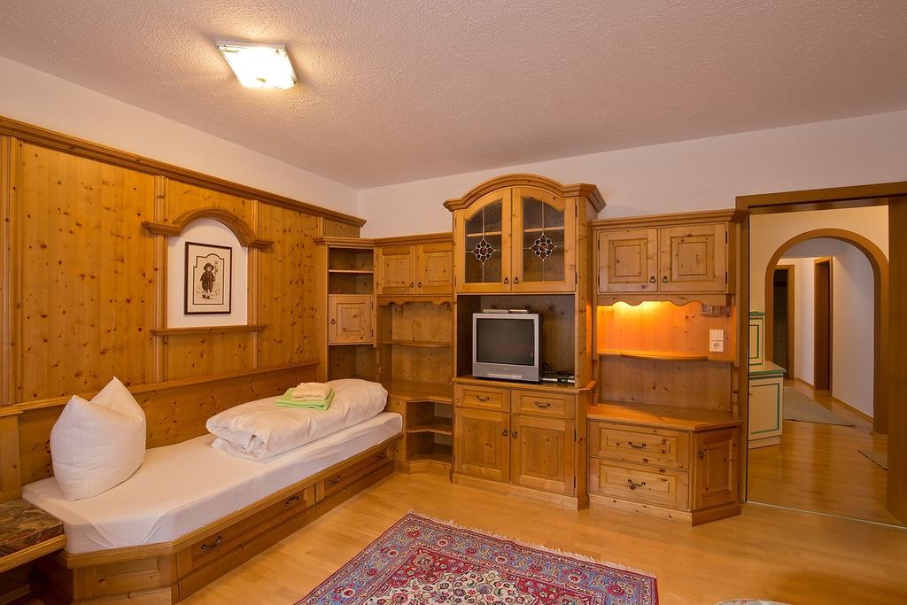 Apart Auer Umhausen Kamer foto